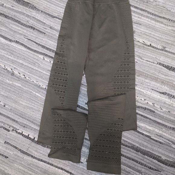 High Waist Army Green Leggings - Picture 2 of 4